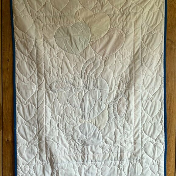 Vintage Bunny Baby Quilt โ Heart Balloons โ Handmade Style โ 34x41 Blanket Nurse - Picture 4 of 4